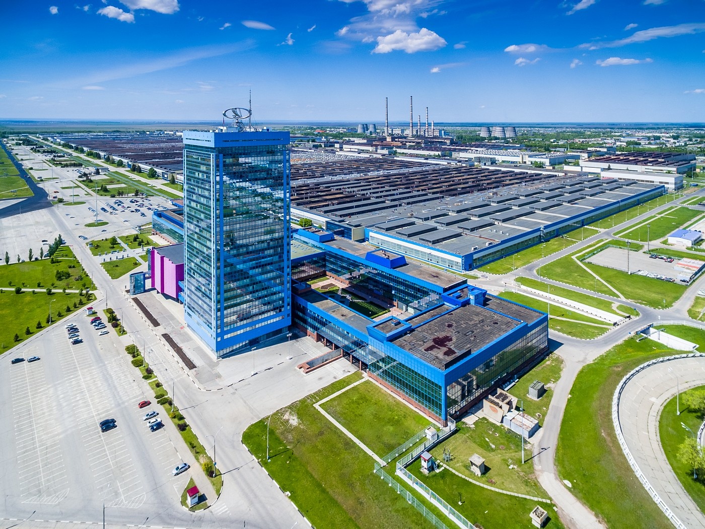 Группа АВТОВАЗ продолжает повышать продажи и улучшать финансовые показатели